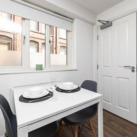 Apartamento Spacious 2br Duplex - 2baths - 1min Walk To Arena & Nightlife