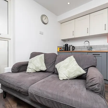 Spacious 2br Duplex - 2baths - 1min Walk To Arena & Nightlife Leeds (West Yorkshire)