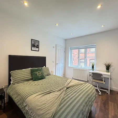Spacious 2br Duplex - 2baths - 1min Walk To Arena & Nightlife * Leeds (West Yorkshire)